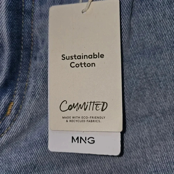 Ariadna Bermuda High waist shorts with frayed hem - Picture 8 of 11